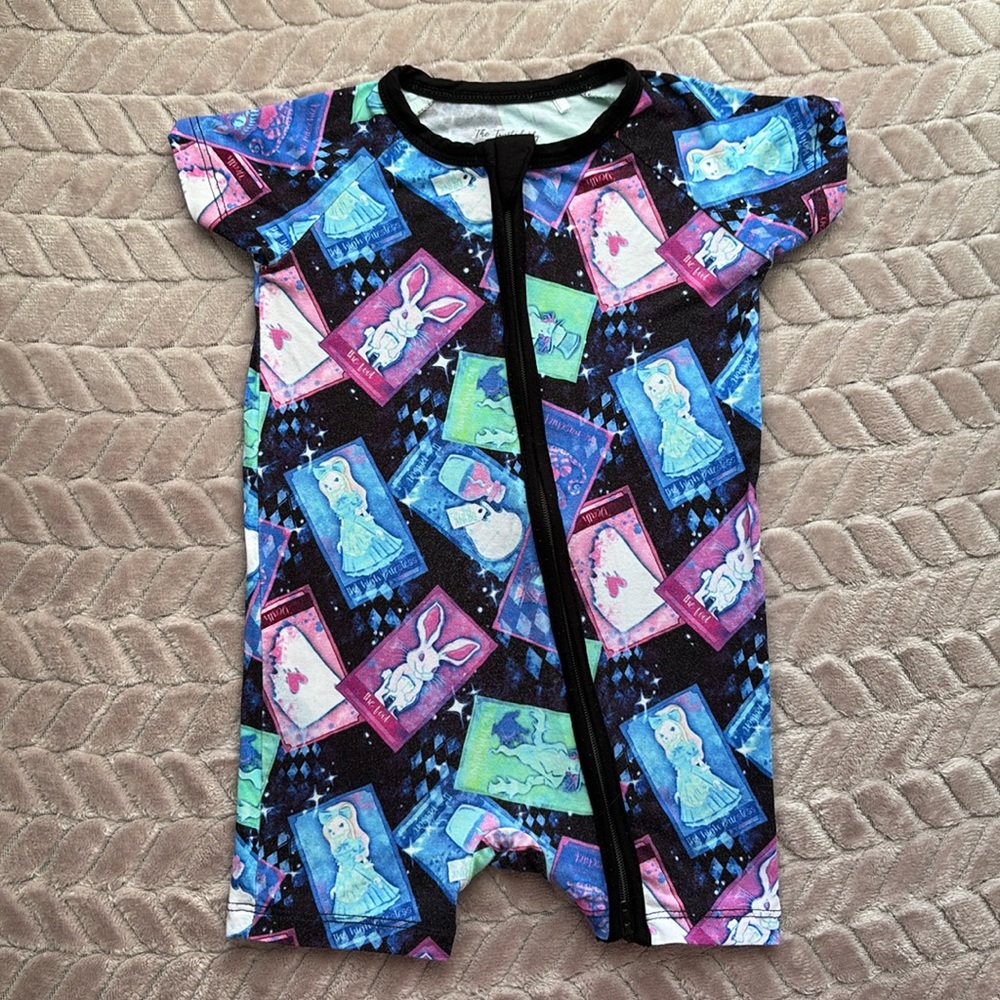 The Twisted Lily: Hatter & Ghoul Shorty Size 6-12 Months - GUC